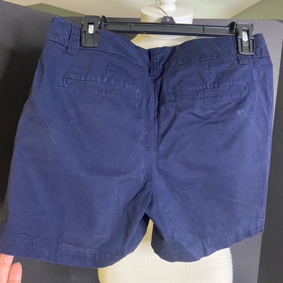 Crown & Ivy size 4 navy blue khaki shorts - Picture 1 of 3